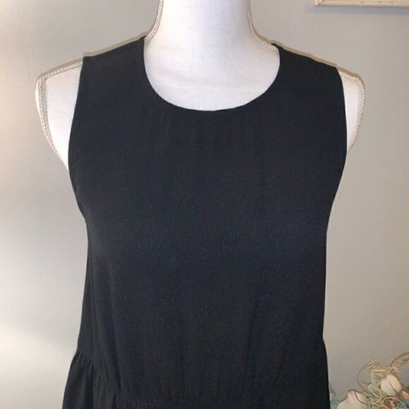 Madewell Sleeveless Top with Ruffle Bottom - Picture 2 of 6
